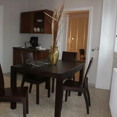 Porta Deuropa 4*