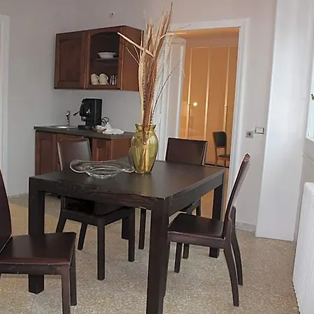 Porta Deuropa 4* Λέτσε