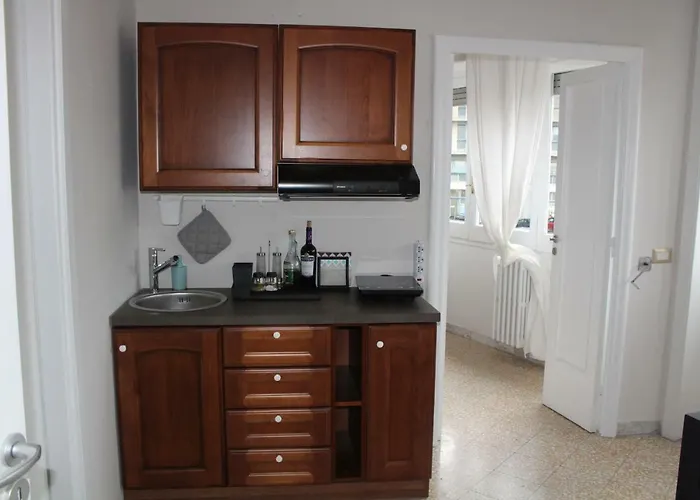 Porta Deuropa לינה וארוחת בוקר לצ'ה